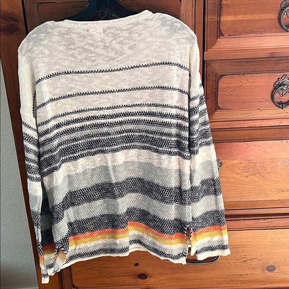 Hem & Thread Monochrome Knit Sweater Top NWT - Picture 5 of 9